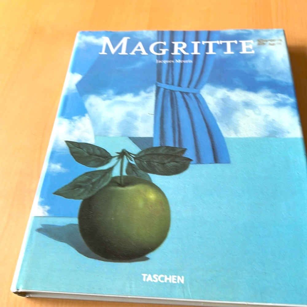 Magritte Art Book Taschen
